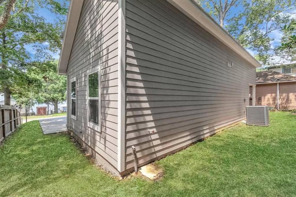 Vacation Home Lake Livingston! Onalaska Exterior photo