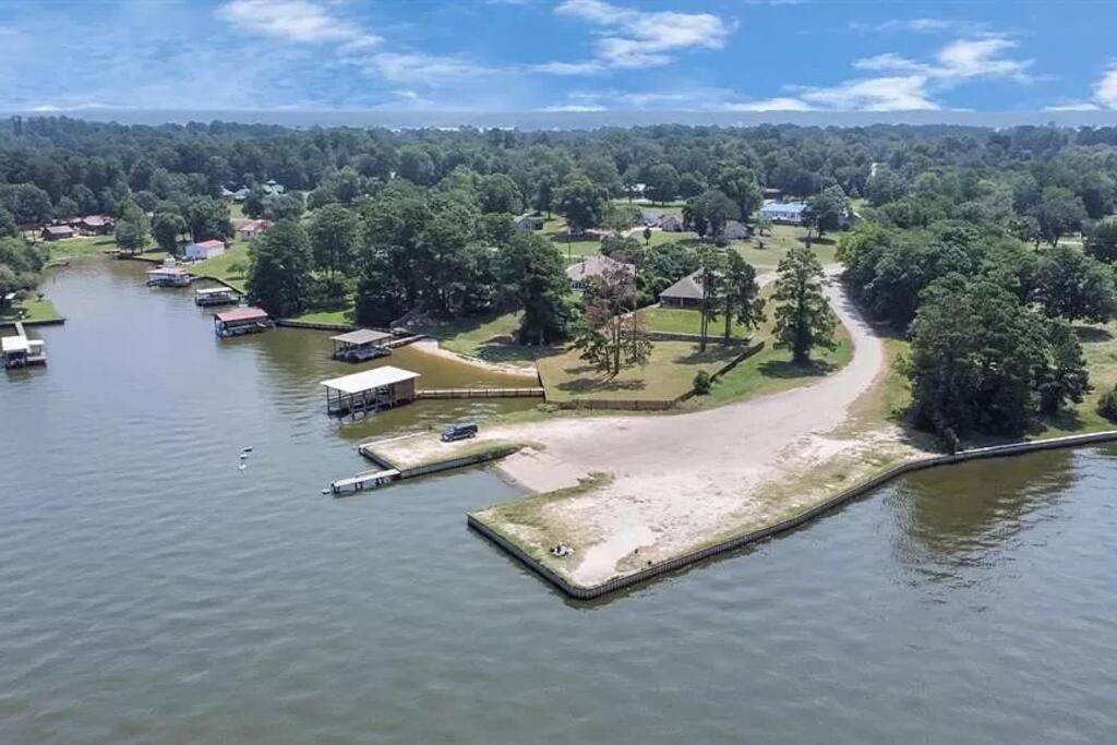 Vacation Home Lake Livingston! Onalaska Exterior photo