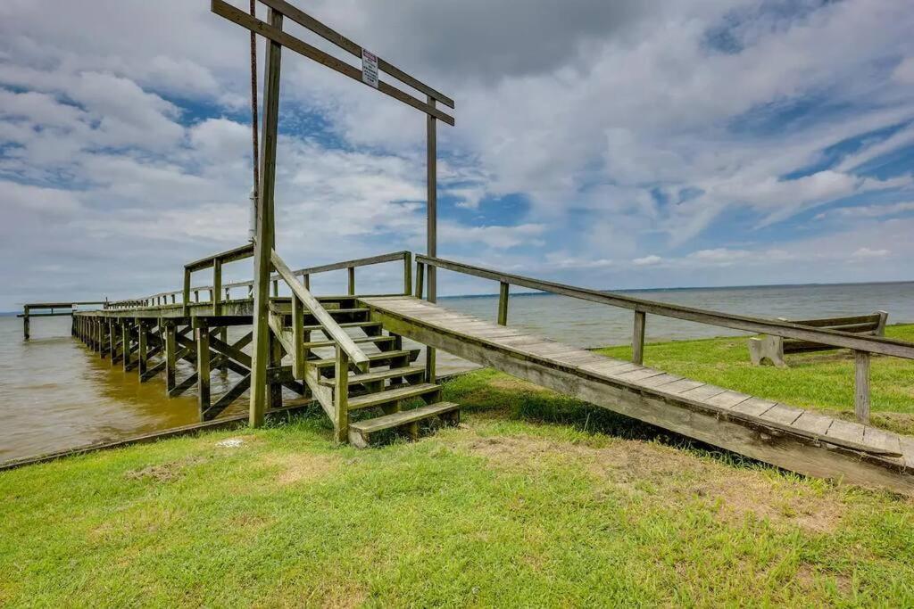 Vacation Home Lake Livingston! Onalaska Exterior photo